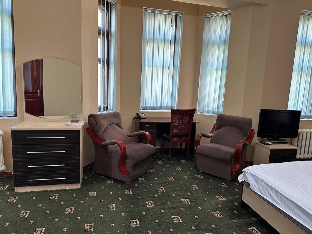 Sarvar Dushanbe Ngoại thất bức ảnh