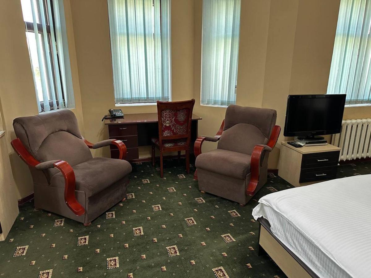 Sarvar Dushanbe Ngoại thất bức ảnh