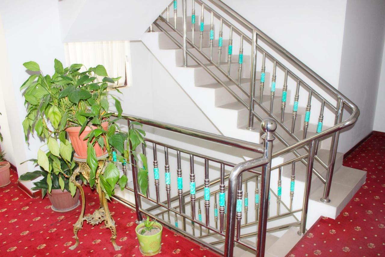 Sarvar Dushanbe Ngoại thất bức ảnh
