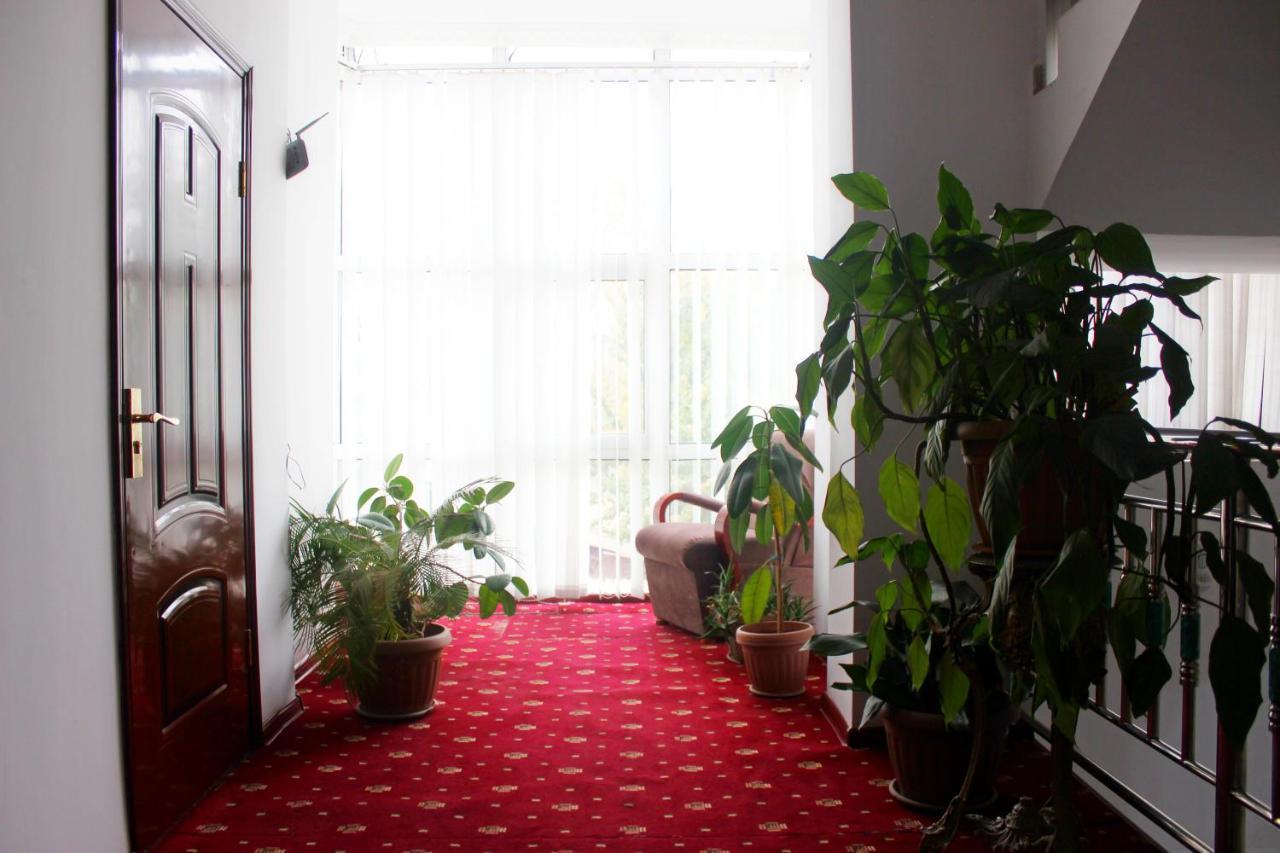 Sarvar Dushanbe Ngoại thất bức ảnh
